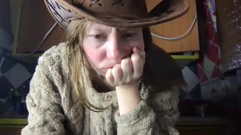 Snapshot of super_jony chatting on November 17, 1:33 am super jony and Marta GMT 1300-1800 every day online show from November 17, 1:33 am