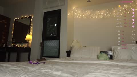 Snapshot of superbdolls chatting on October 10, 11:15 pm Milana Scarlett online show from October 10, 11:15 pm