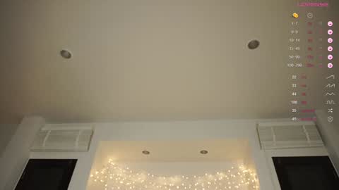 Snapshot of superbdolls chatting on October 28, 11:07 pm Milana Scarlett online show from October 28, 11:07 pm