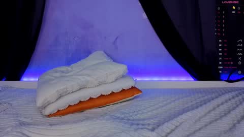 Snapshot of superbdolls chatting on November 16, 5:13 am Milana Scarlett online show from November 16, 5:13 am