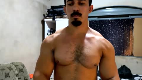 Snapshot of superbigmr chatting on March 27, 4:29 am james online show from March 27, 4:29 am