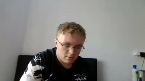 Snapshot of superduperclay chatting on July 17, 4:34 pm superduperclay online show from July 17, 4:34 pm