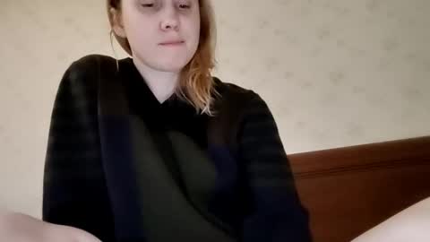 Snapshot of supereasyx chatting on December 25, 9:45 am Annie online show from December 25, 9:45 am