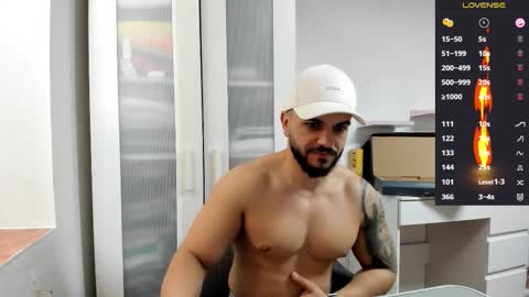 supermanboyxxl online show from March 12, 8:09 am