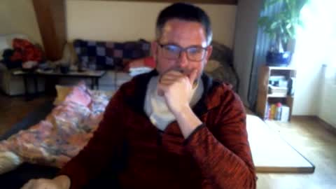 Snapshot of supersquirrel81 chatting on February 8, 10:29 am supersquirrel81 online show from February 8, 10:29 am