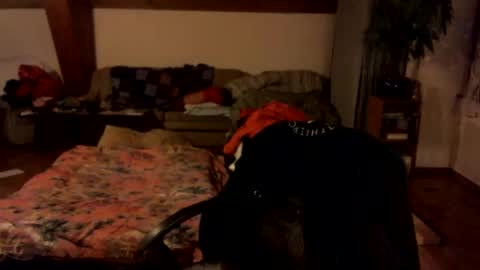 Snapshot of supersquirrel81 chatting on February 17, 9:43 pm supersquirrel81 online show from February 17, 9:43 pm