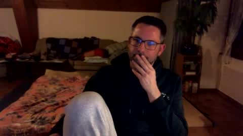 Snapshot of supersquirrel81 chatting on February 19, 7:43 pm supersquirrel81 online show from February 19, 7:43 pm