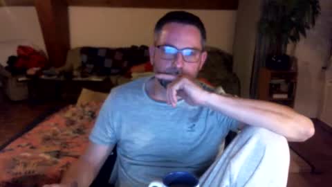 Snapshot of supersquirrel81 chatting on February 22, 3:07 am supersquirrel81 online show from February 22, 3:07 am