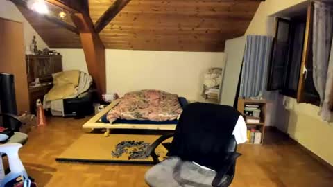 supersquirrel81 online show from August 3, 9:18 pm