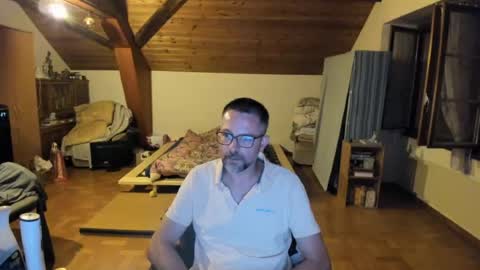 supersquirrel81 online show from August 6, 2:46 am