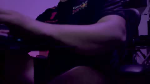 Snapshot of supertoaster69 chatting on February 1, 6:01 am supertoaster69 online show from February 1, 6:01 am