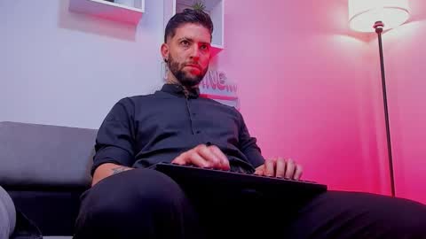 supreme_alpha_ online show from November 17, 3:45 am