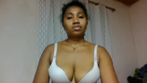 surbelle online show from June 16, 8:44 pm