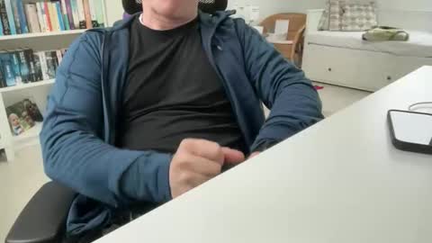 surfstar81 online show from November 28, 9:23 am