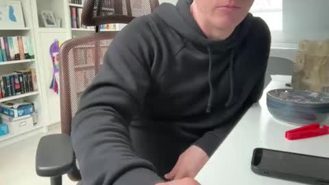 Snapshot of surfstar81 chatting on February 26, 10:14 am surfstar81 online show from February 26, 10:14 am