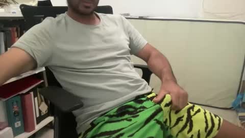 Snapshot of surftravel chatting on February 28, 8:07 pm surftravel online show from February 28, 8:07 pm