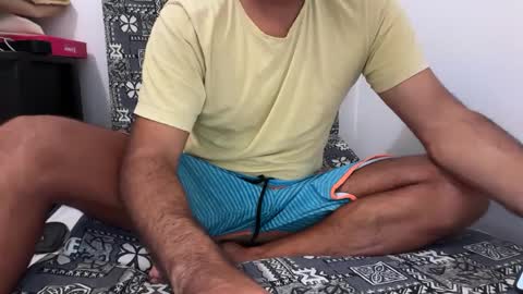 Snapshot of surftravel chatting on October 3, 10:34 am surftravel online show from October 3, 10:34 am