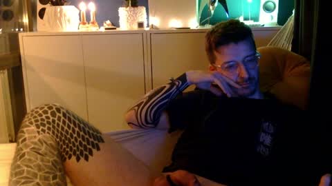 Snapshot of surgical_steel chatting on February 6, 10:43 pm SurgicalSteel online show from February 6, 10:43 pm