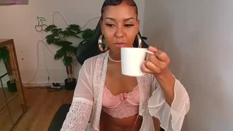 Snapshot of susan_backer chatting on March 31, 11:54 am Susan online show from March 31, 11:54 am