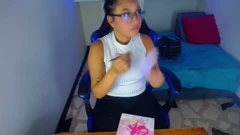 Snapshot of susan_moore29 chatting on October 30, 7:58 pm susan online show from October 30, 7:58 pm