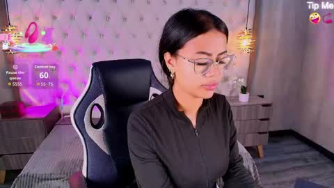 susan_voltaire online show from May 22, 8:47 pm
