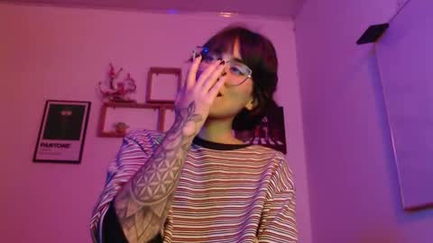 Snapshot of susana_w chatting on December 7, 2:09 am susana_w online show from December 7, 2:09 am