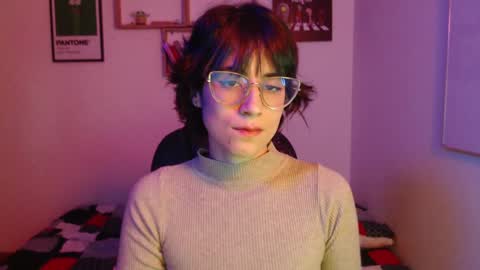 Snapshot of susana_w chatting on December 16, 11:07 pm susana_w online show from December 16, 11:07 pm