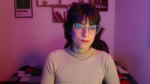 Snapshot of susana_w chatting on December 17, 2:44 am susana_w online show from December 17, 2:44 am