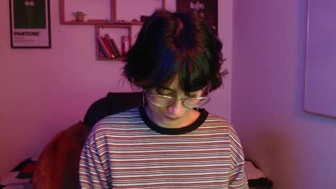 Snapshot of susana_w chatting on December 18, 12:10 am susana_w online show from December 18, 12:10 am