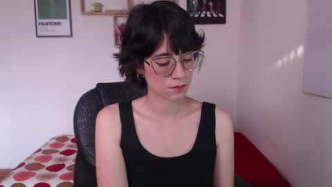 Snapshot of susana_w chatting on December 19, 9:28 pm susana_w online show from December 19, 9:28 pm