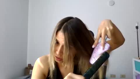 Snapshot of susanaduncann chatting on July 25, 8:06 pm Susana online show from July 25, 8:06 pm