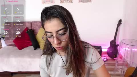 Susana hendrix    online show from December 4, 6:27 pm