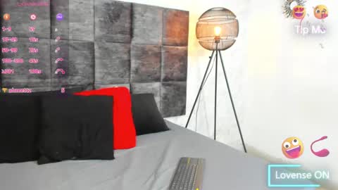 Susan online show from December 5, 8:00 pm