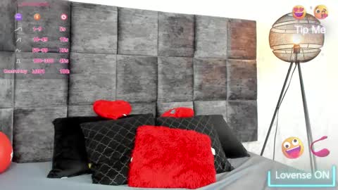 Susan online show from February 18, 8:36 pm