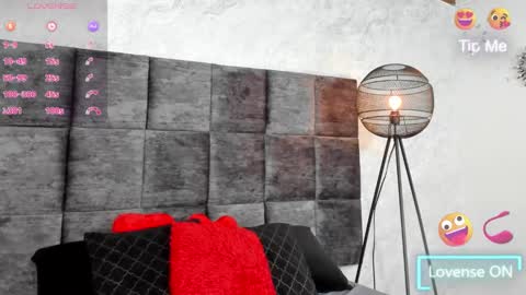 Susan online show from February 25, 8:51 pm