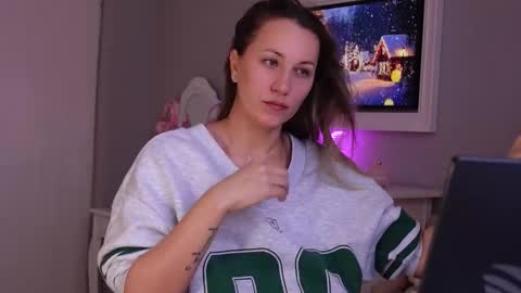 Snapshot of susanjewel chatting on December 4, 7:39 am SusanJewel online show from December 4, 7:39 am