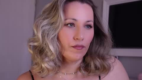 Snapshot of susanjewel chatting on February 22, 10:58 am SusanJewel online show from February 22, 10:58 am