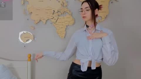 susannahtrojahn online show from February 16, 3:19 pm