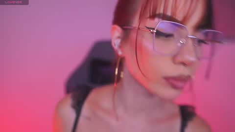 Sus Moore  online show from August 5, 3:31 am