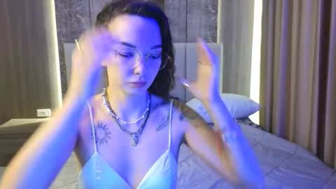 Snapshot of susannjohnson chatting on February 5, 12:48 am susannjohnson online show from February 5, 12:48 am