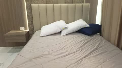 Snapshot of susannjohnson chatting on February 12, 12:38 am susannjohnson online show from February 12, 12:38 am