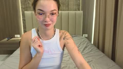 Snapshot of susannjohnson chatting on February 26, 12:42 am susannjohnson online show from February 26, 12:42 am