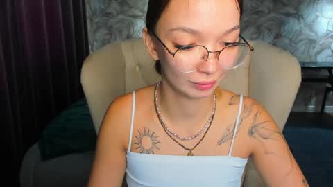 Snapshot of susannjohnson chatting on April 9, 6:19 am susannjohnson online show from April 9, 6:19 am