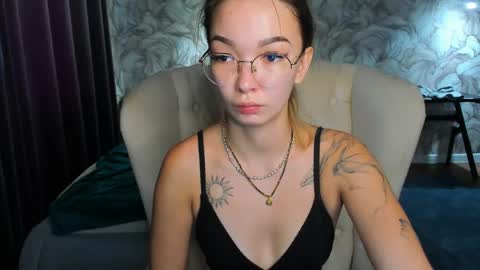 Snapshot of susannjohnson chatting on April 13, 12:49 am susannjohnson online show from April 13, 12:49 am