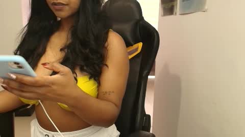 Snapshot of susanrhodes_ chatting on December 14, 12:32 pm Susan Rhodes online show from December 14, 12:32 pm