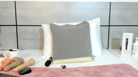 Snapshot of susanthomass chatting on July 3, 7:42 pm susanthomass online show from July 3, 7:42 pm
