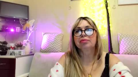 SusiexNoreen online show from February 18, 10:39 pm