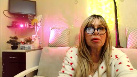 SusiexNoreen online show from February 19, 11:06 am