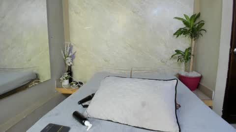Snapshot of sussanmilf_ chatting on January 24, 5:11 pm sussanmilf online show from January 24, 5:11 pm