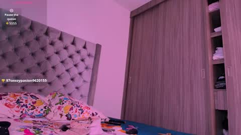 Andrea online show from March 10, 6:57 pm